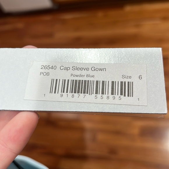 Mac Duggal 26540 NWT Powder Blue BEADED CAP SLEEVE V NECK A LINE GOWN - Picture 7 of 7